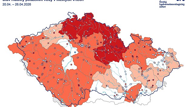 Sucho na &uacute;zem&iacute; Česka se neust&aacute;le prohlubuje. Mapa ukazuje stav hladiny podzemn&iacute; vody v mělk&yacute;ch vrtech minul&yacute; t&yacute;den. Na velk&eacute; č&aacute;sti Česka byl stav silně či mimoř&aacute;dně podnorm&aacute;ln&iacute;.