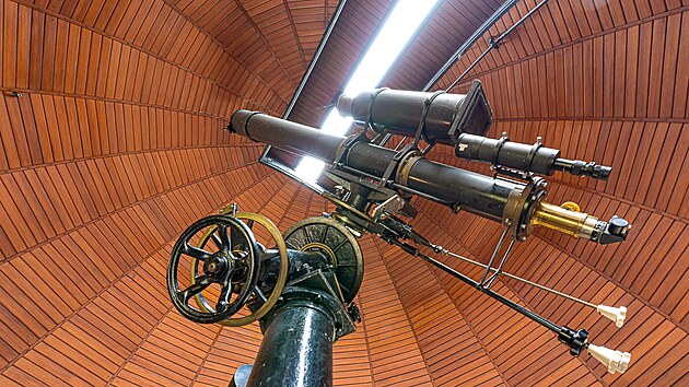 Ondřejovská hvězdárna je někdy přirovnávána k českému Greenwichi – jednak pro svou architekturu a jednak proto, že představuje nejvýznamnější české centrum astronomického výzkumu.