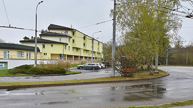 Parkovac&iacute; dům bude st&aacute;t v těchto m&iacute;stech na sam&eacute;m okraji s&iacute;dli&scaron;tě M&aacute;j v Česk&yacute;ch Budějovic&iacute;ch, bude pro 399 aut. 