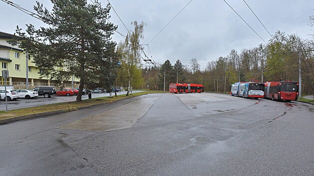 Parkovac&iacute; dům bude st&aacute;t v těchto m&iacute;stech na sam&eacute;m okraji s&iacute;dli&scaron;tě M&aacute;j v Česk&yacute;ch Budějovic&iacute;ch, bude pro 399 aut. 