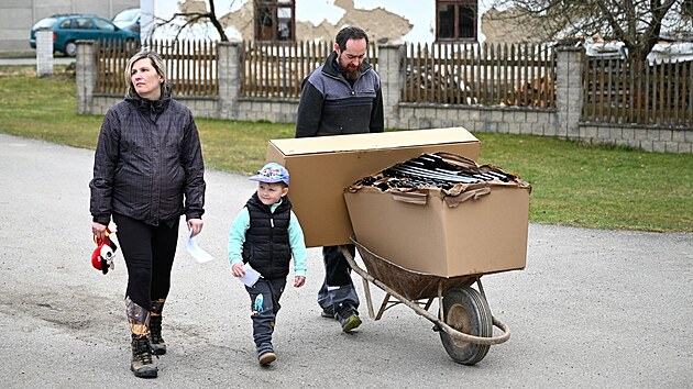 Havl&iacute;čkobrodsk&eacute; Technick&eacute; služby rozd&aacute;valy kompost&eacute;ry př&iacute;mo v m&iacute;stn&iacute;ch č&aacute;stech. Mezi obyvateli o ně byl enormn&iacute; z&aacute;jem, rozebrali si je během chv&iacute;le.