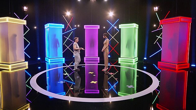 Enn byl v jednom z minul&yacute;ch d&iacute;lů v kabince. Nyn&iacute; se vrac&iacute; jako ten, kdo si vyb&iacute;r&aacute;.
