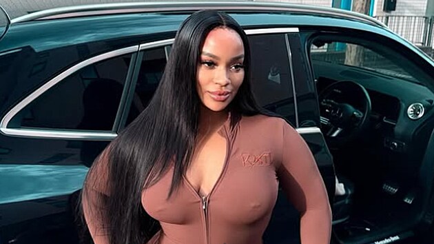 Britská influencerka Gabrielle Carrington (RielleUK)