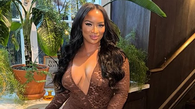 Britská influencerka Gabrielle Carrington (RielleUK)