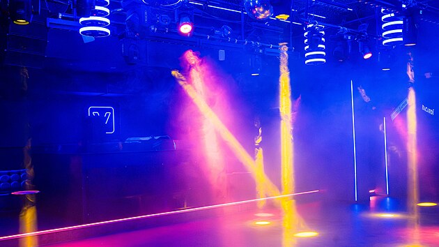 Stage proslul&eacute;ho olomouck&eacute;ho klubu Varna, kter&yacute; nyn&iacute; po kr&aacute;tk&eacute; &eacute;ře pod n&aacute;zvem R6 opět nese sv&eacute; původn&iacute; dlouholet&eacute; jm&eacute;no.