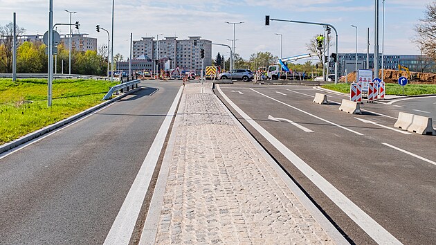 Hradeck&aacute; křižovatka Mileta m&aacute; za sebou v&iacute;c než dvouletou přestavbu. (21. dubna 2026)