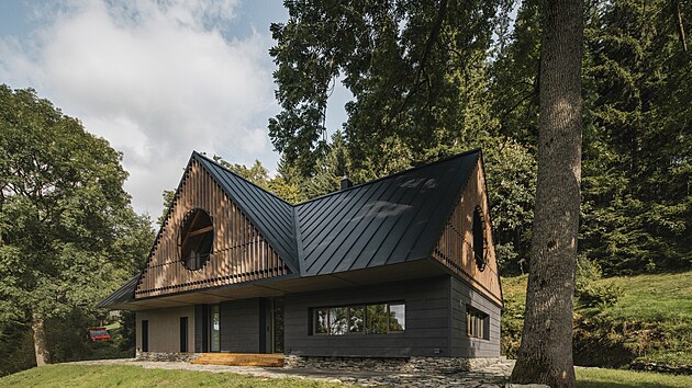 Za novou stavbou stojí studio Mimosa architekti.