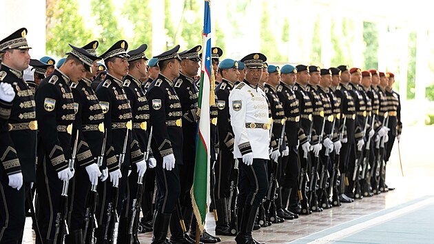 Premi&eacute;ra Andreje Babi&scaron;e (ANO) v Uzbekist&aacute;nu, kde vrchol&iacute; cesta česk&eacute; delegace, přijal uzbeck&yacute; prezident &Scaron;avkat Mirzijojev. (30. dubna 2026)