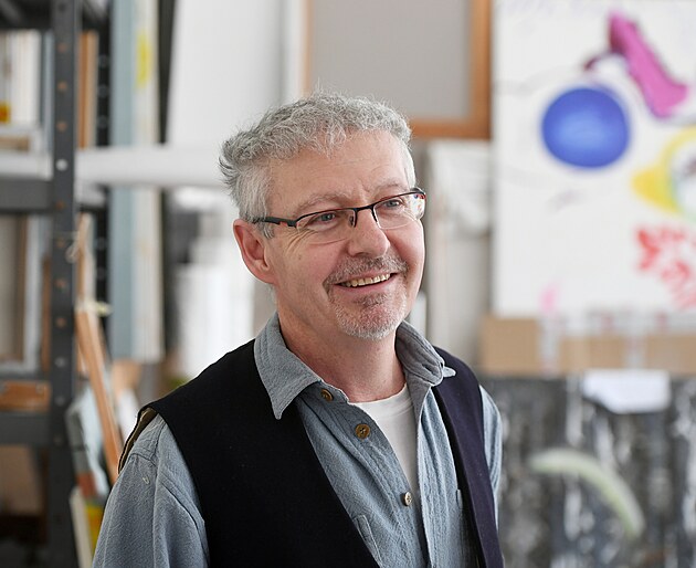 Umělec Martin Vel&iacute;&scaron;ek