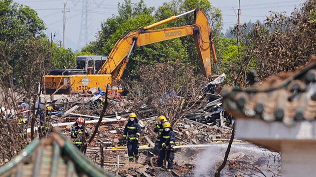 Výbuch v továrně na zábavní pyrotechniku v jihočínské provincii Chu-nan zabil nejméně 26 lidí a dalších 61 zranil. (5. května 2026)