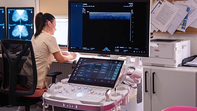 Ultrazvukov&yacute; syst&eacute;m Samsung Medison R20 nově zlep&scaron;uje ve FNOL p&eacute;či o pacientky na Oddělen&iacute; mam&aacute;rn&iacute; diagnostiky Radiologick&eacute; kliniky.