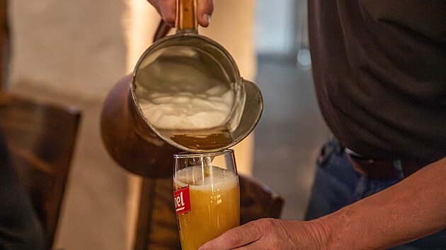 Litovelsk&yacute; pivovar představil letn&iacute; limitku pro rok 2026. Lehč&iacute; p&scaron;eničn&eacute; pivo. (6. května 2026)