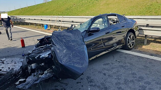 Řidič BMW narazil na D3 na Kaplicku do stoj&iacute;c&iacute;ho kamionu. (23. dubna 2026)