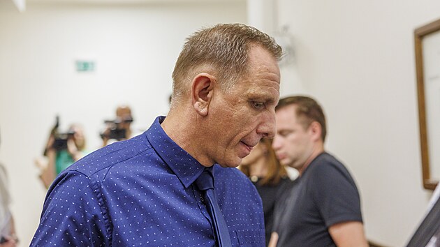 Okresn&iacute; soud v Břeclavi se opět zab&yacute;val smrt&iacute; chlapce na hři&scaron;ti v roce 2024. Obžalovan&yacute;m v př&iacute;padu je tehdej&scaron;&iacute; vedouc&iacute; Servisn&iacute;ho střediska Technick&yacute;ch služeb Břeclav Lubo&scaron; Nov&aacute;k. (5. května 2026)