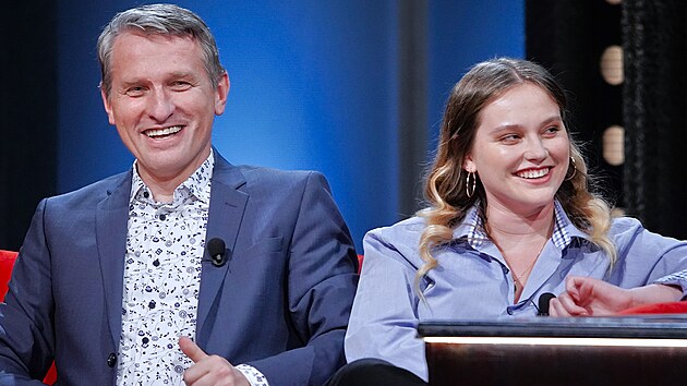 Vladim&iacute;r Kořen a jeho nejstar&scaron;&iacute; dcera Magdal&eacute;na v Show Jana Krause (květen 2026)