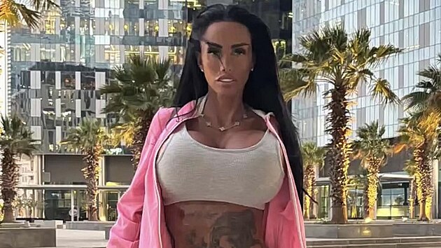 Katie Price v Dubaji (květen 2026)