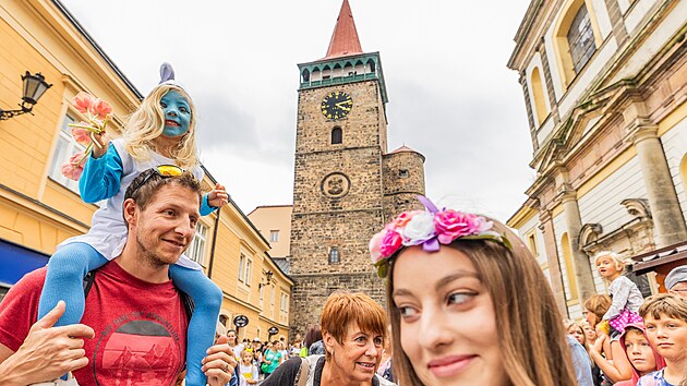 Festivalový průvod pohádkových bytostí centrem Jičína (10. září 2025)