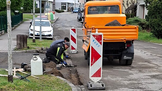 Hned v &uacute;ter&yacute; r&aacute;no zah&aacute;jila městsk&aacute; společnot Satt &uacute;klid po př&iacute;valov&yacute;ch de&scaron;t&iacute;ch. Proběhlo např&iacute;klad či&scaron;těn&iacute; kan&aacute;lů i cest.