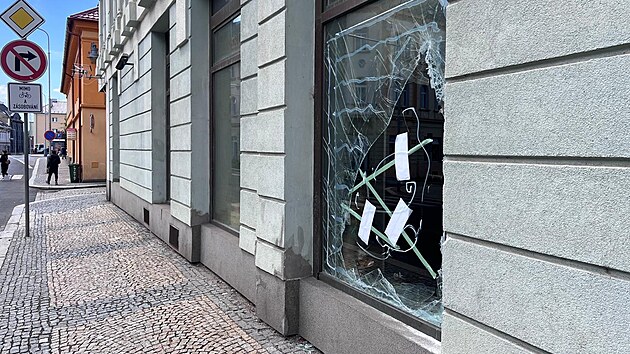 Do domu chomutovsk&eacute;ho podnikatele vnikla kvůli muži se zbran&iacute; z&aacute;sahov&aacute; jednotka. (16. května 2026)