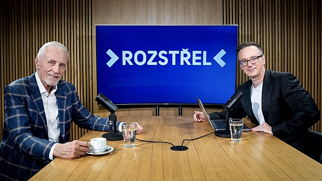 Hostem pořadu Rozstřel je Mirek Topolánek, bývalý premiér ČR.