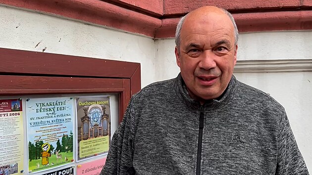 Kněz st&aacute;l u olt&aacute;ře a alarm byl vypnut&yacute;, řekl ke kr&aacute;deži lebky svat&eacute; Zdislavy děkan