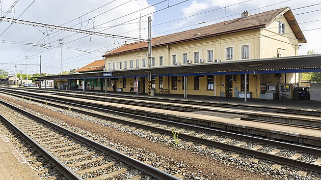 Vlakov&eacute; n&aacute;draž&iacute; v Otrokovic&iacute;ch (květen 2026)