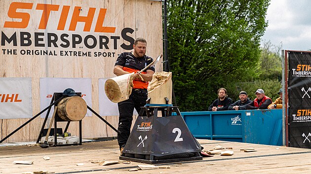 Sportovn&iacute; dřevorubci soutěžili celkem ve čtyřech discipl&iacute;n&aacute;ch. (8. května 2026)