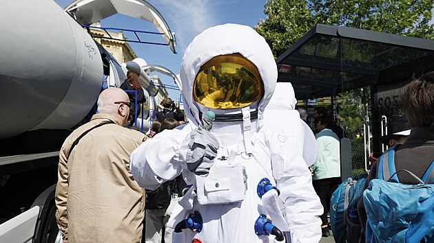 V Brně odstartovala vesm&iacute;rn&aacute; vzděl&aacute;vac&iacute; roadshow SpaceBuzz Tour 2026. (18. května 2026)
