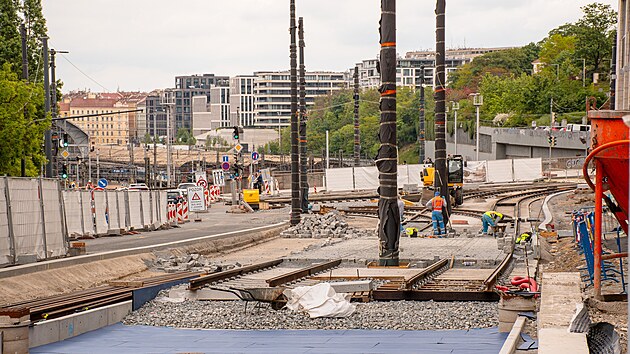 Staveni&scaron;tě nov&eacute; tramvajov&eacute; trati u Muzea (13. května 2026)