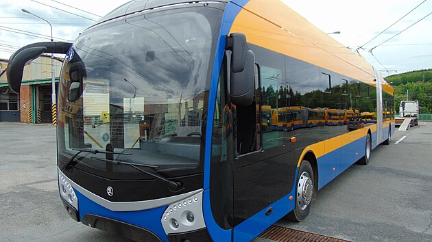 Dopravní společnost Zlín - Otrokovice nakoupila nové bateriové trolejbusy značky Škoda 33Tr. (květen 2026)