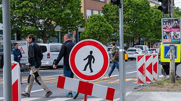 Modernizace semaforů na tř&iacute;dě Tom&aacute;&scaron;e Bati ve Zl&iacute;ně pokračuje. (květen 2026)