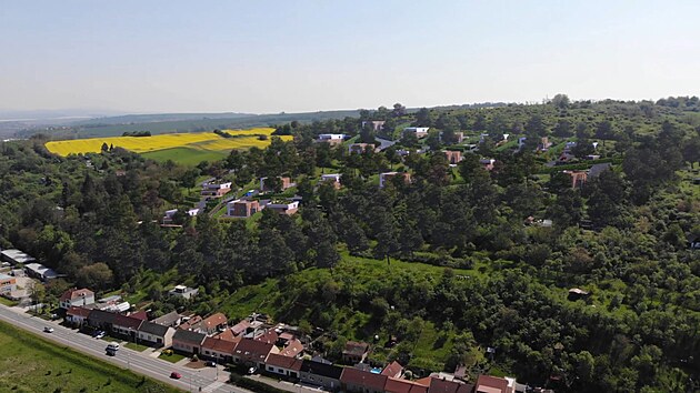 Lid&eacute; bojuj&iacute; petic&iacute; proti v&yacute;stavbě domů na kopci Rochus u Uhersk&eacute;ho Hradi&scaron;tě....