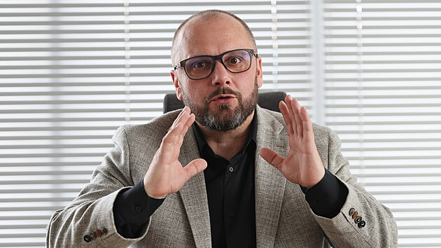 Ředitel firmy Škoda Group Digital Jiří Liberda přibližuje vývoj v řízení městské hromadné dopravy. (9. 5. 2026)
