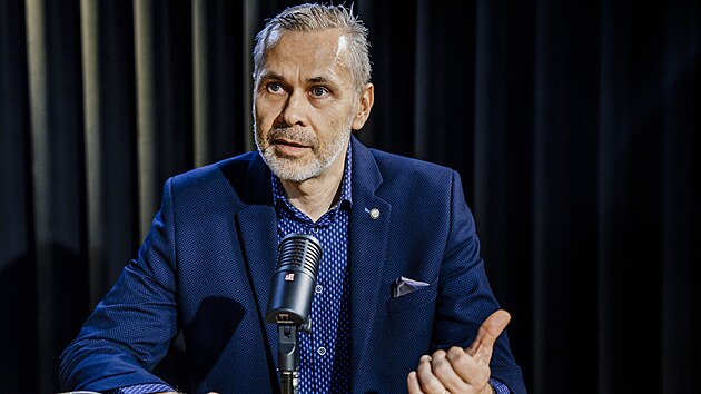 Hostem podcastu NA KAFI byl obezitolog a gastroenterolog Evžen Machytka