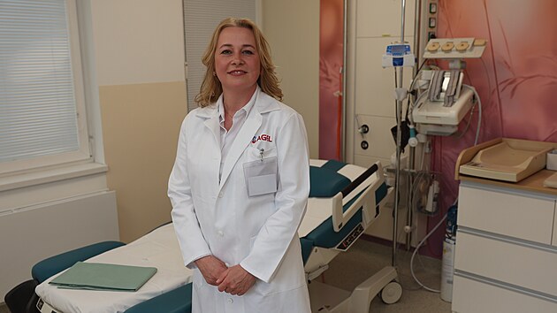 „Reagovali jsme na potřeby rodičů a rozhodli se nabídnout rozšíření služeb, a především více prostoru. Tomu jsme přizpůsobili celé dispoziční řešení přestavby,“ vysvětlila primářka gynekologicko-porodnického oddělení Ivana Lukáčová.