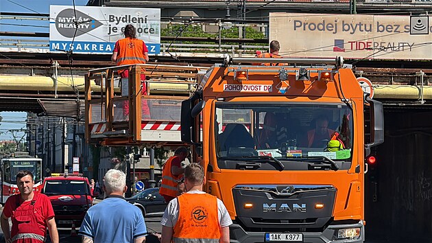Porucha trakčn&iacute;ho veden&iacute; zastavila provoz tramvaj&iacute; v oblasti V&yacute;toně. (25. května 2026)