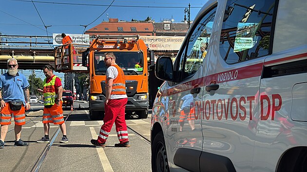 Porucha trakčn&iacute;ho veden&iacute; zastavila provoz tramvaj&iacute; v oblasti V&yacute;toně. (25. května 2026)