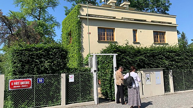 Zahrada pražsk&eacute; Rothmayerovy vily se otevřela veřejnosti. (27. května 2026)