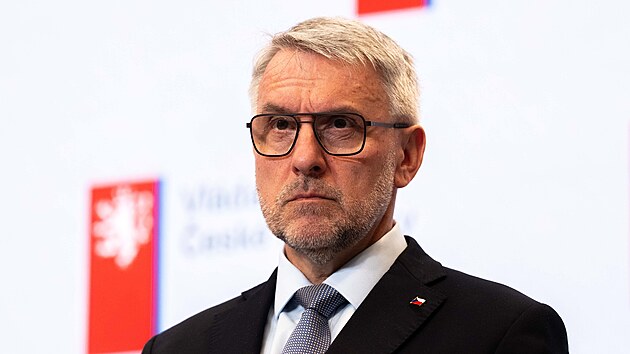 Tisková konference po jednání vlády. Na snímku ministr vnitra Lubomír Metnar. (25. května 2026)