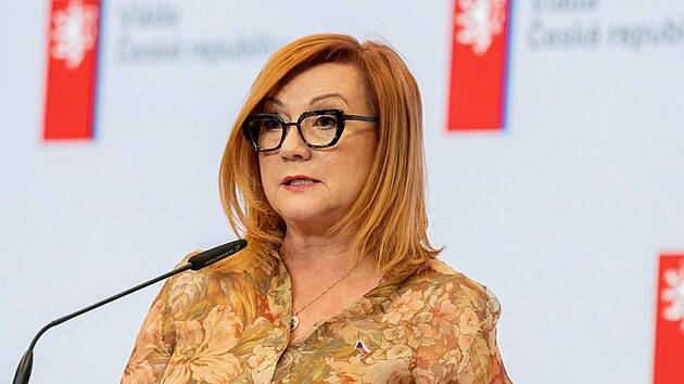 Tiskov&aacute; konference po jedn&aacute;n&iacute; vl&aacute;dy. Na sn&iacute;mku ministryně financ&iacute; Alena Schillerov&aacute;. (25. května 2026)