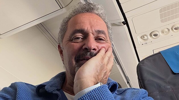 Martin Dejdar sd&iacute;lel na Facebooku fotky z letu do &Scaron;panělska (květen 2026).