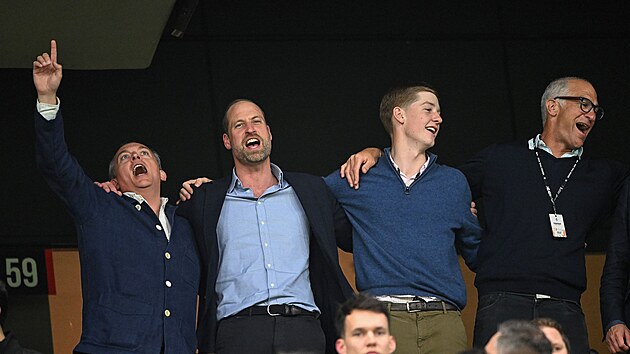 Finále Evropské ligy si nenechal ujít velký fanoušek Aston Villy princ William. Bouřlivou atmosféru si užíval přímo na tribuně stadionu v Istanbulu