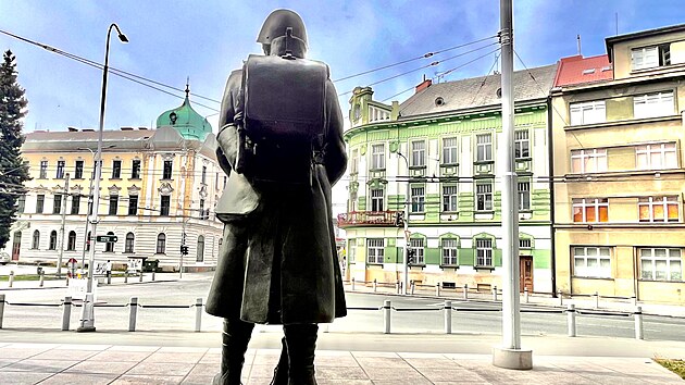 Dům se zničenými interiéry na hradecké třídě Československé armády (12. května 2026)