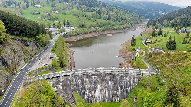 Labská přehrada se prázdní, budou se tu těžit sedimenty. (15. května 2026)