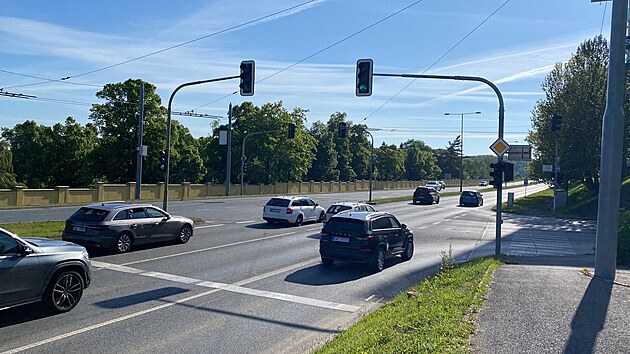 Stavbaři se pustí do modernizace poslední části ejpovického dálničního přivaděče, který ještě neprošel rekonstrukcí. V pondělí 25. května začnou omezení a práce na samém okraji Plzně. (22. května 2026)