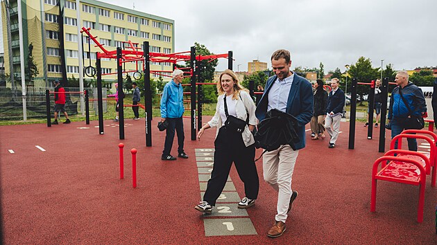 Slavnostní otevření nového Parku u Červených domků v Hodoníně. Tento prostor je součástí celkové obnovy Bažantnice a přilehlého okolí po tornádu. Důležitou roli sehrála spolupráce s Nadací Karel Komárek Family Foundation. (3. června 2026)