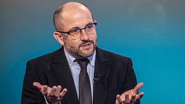 Hostem Rozstřelu je sociolog Daniel Prokop, odborn&iacute;k na anal&yacute;zu společensk&yacute;ch trendů a autor mnoha studi&iacute; o česk&eacute; společnosti. Pořad moderuje Vladim&iacute;r Vok&aacute;l.