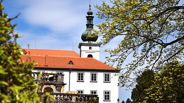 Dominanta z&aacute;meck&eacute;ho parku je aktu&aacute;lně v kritick&eacute;m stavu a turistům nen&iacute; př&iacute;stupn&aacute;.