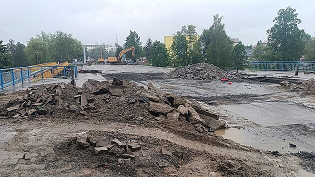Ředitelstv&iacute; silnic a d&aacute;lnic nyn&iacute; rekonstruuje největ&scaron;&iacute; havl&iacute;čkobrodsk&yacute; most, kter&yacute; denně využ&iacute;valo na čtyřproud&eacute; tepně na dvacet tis&iacute;c řidičů. (3. června 2026)