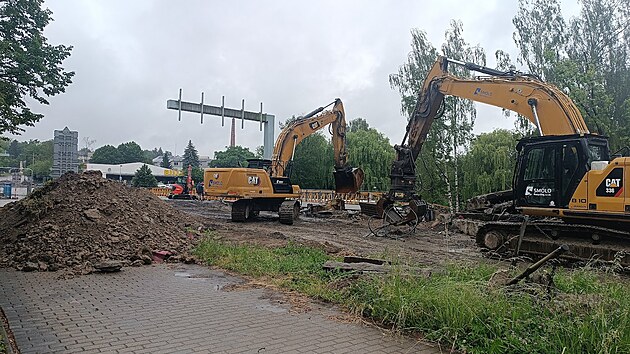 Ředitelstv&iacute; silnic a d&aacute;lnic nyn&iacute; rekonstruuje největ&scaron;&iacute; havl&iacute;čkobrodsk&yacute; most, kter&yacute; denně využ&iacute;valo na čtyřproud&eacute; tepně na dvacet tis&iacute;c řidičů. (3. června 2026)